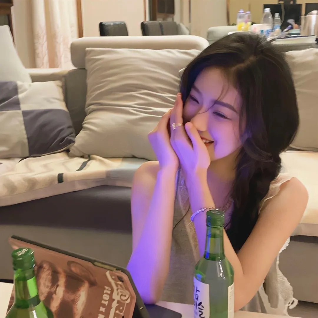 报告王爷,王妃是只猫